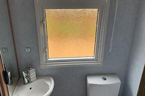 Devine's Caravan Sleeps 6 by River