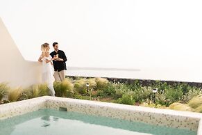 Santo Mine Oia Suites