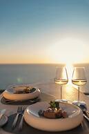 Santo Mine Oia Suites
