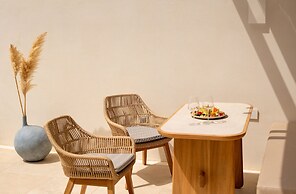 Santo Mine Oia Suites