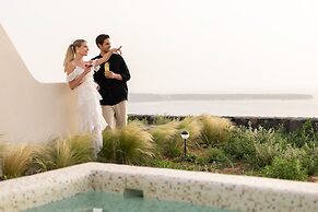 Santo Mine Oia Suites