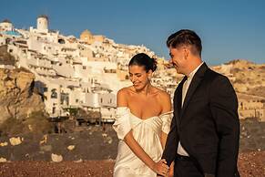 Santo Mine Oia Suites