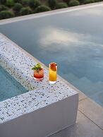 Santo Mine Oia Suites