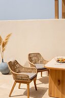 Santo Mine Oia Suites