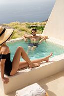 Santo Mine Oia Suites