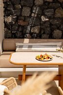 Santo Mine Oia Suites