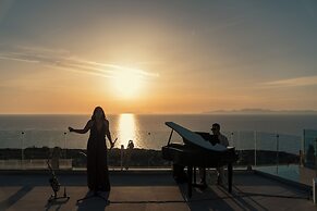 Santo Mine Oia Suites