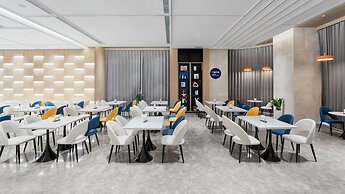 Holiday Inn Express Qingdao Northern West Coast by IHG