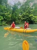 Son's Blue River Camp Glamping Cabin R