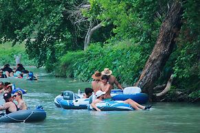 Son's Blue River Camp Glamping Cabin S