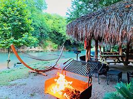 Son's Blue River Camp Glamping Cabin U