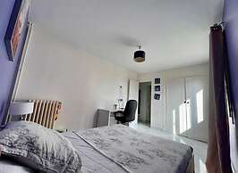 Family apartment 7 minutes from Paris