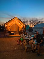 Son's Blue River Camp Glamping Cabin Y