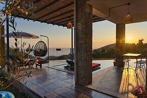 Villa Pine Private Located in a Quiet and Picturesque Location