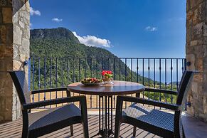 Villa Pine Private Located in a Quiet and Picturesque Location