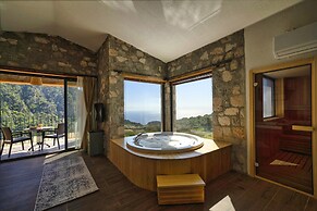 Villa Pine Private Located in a Quiet and Picturesque Location