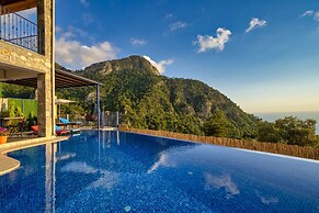 Villa Pine Private Located in a Quiet and Picturesque Location