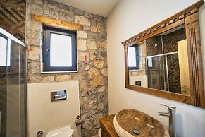 Villa Pine Private Located in a Quiet and Picturesque Location