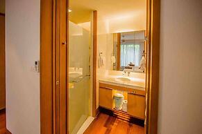 Beachfront 3br Luxe Plunge Pool On Naithon Beach