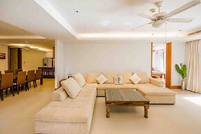 Beachfront 3br Luxe Plunge Pool On Naithon Beach