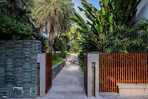 Beachfront 3br Luxe Plunge Pool On Naithon Beach