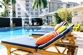 Casa Cordova by Lowkl