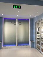 Kensington with pool