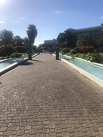 Kensington with pool