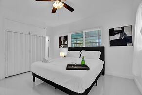 La Serre Miami Home & Private Pool Near Aventura Mall