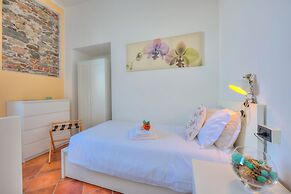 La Dolce Vita Pied Dans L' Eau