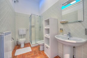 La Dolce Vita Pied Dans L' Eau