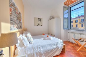 La Dolce Vita Pied Dans L' Eau