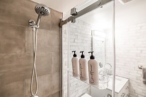 Slope-side Studio Bliss Ski-in Ski-out, Renovated At Blue, Hot Tub, Fa