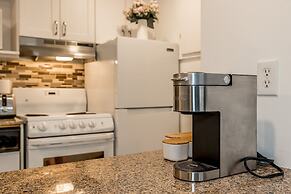 Slope-side Studio Bliss Ski-in Ski-out, Renovated At Blue, Hot Tub, Fa