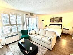 Slope-side Studio Bliss Ski-in Ski-out, Renovated At Blue, Hot Tub, Fa