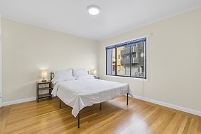 3 Bd House, Walkable To Bart, Free Parking, Views
