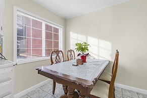 3 Bd House, Walkable To Bart, Free Parking, Views
