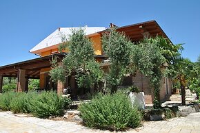 Meridiana Holiday House With Shared Swimming Pool