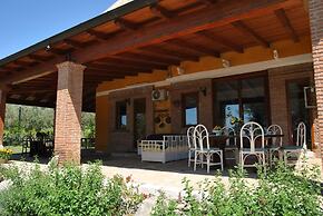 Meridiana Holiday House With Shared Swimming Pool