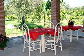 Meridiana Holiday House With Shared Swimming Pool