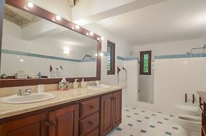 Golf Villa Close to the Beach No00