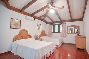 Golf Villa Close to the Beach No00