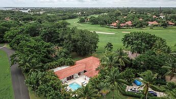 Golf Villa Close to the Beach No00
