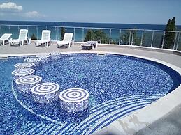 Silver Beach B16 Apartment