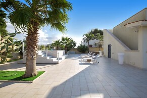 2660 Villa Montecarlo by Perle di Puglia