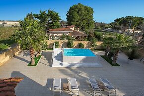 2660 Villa Montecarlo by Perle di Puglia