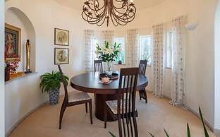 Beautiful 3-bed Villa in Faro Spool & Seaview