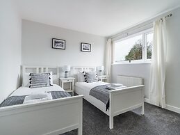 Charming 3-bed House in Newcastle Upon Tyne