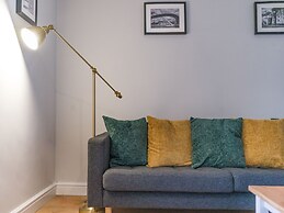 Charming 3-bed House in Newcastle Upon Tyne