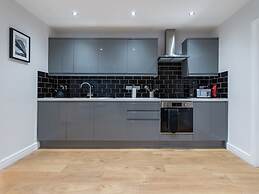 Charming 3-bed House in Newcastle Upon Tyne